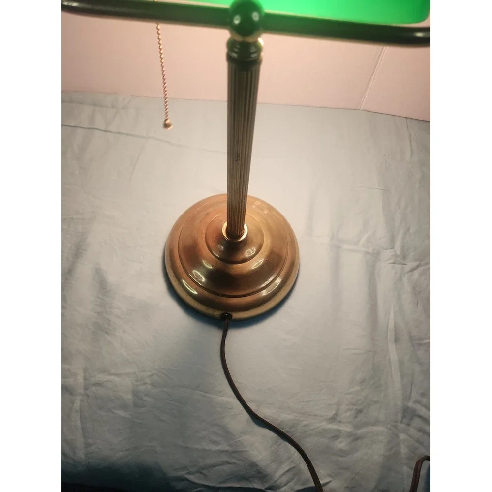 Vintage Underwriters Laboratories Portable Brass Bankers Desk Lamp Green Shade